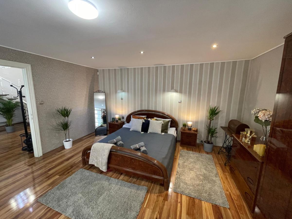Vintage Home In The Heart Of The City Budapest Extérieur photo