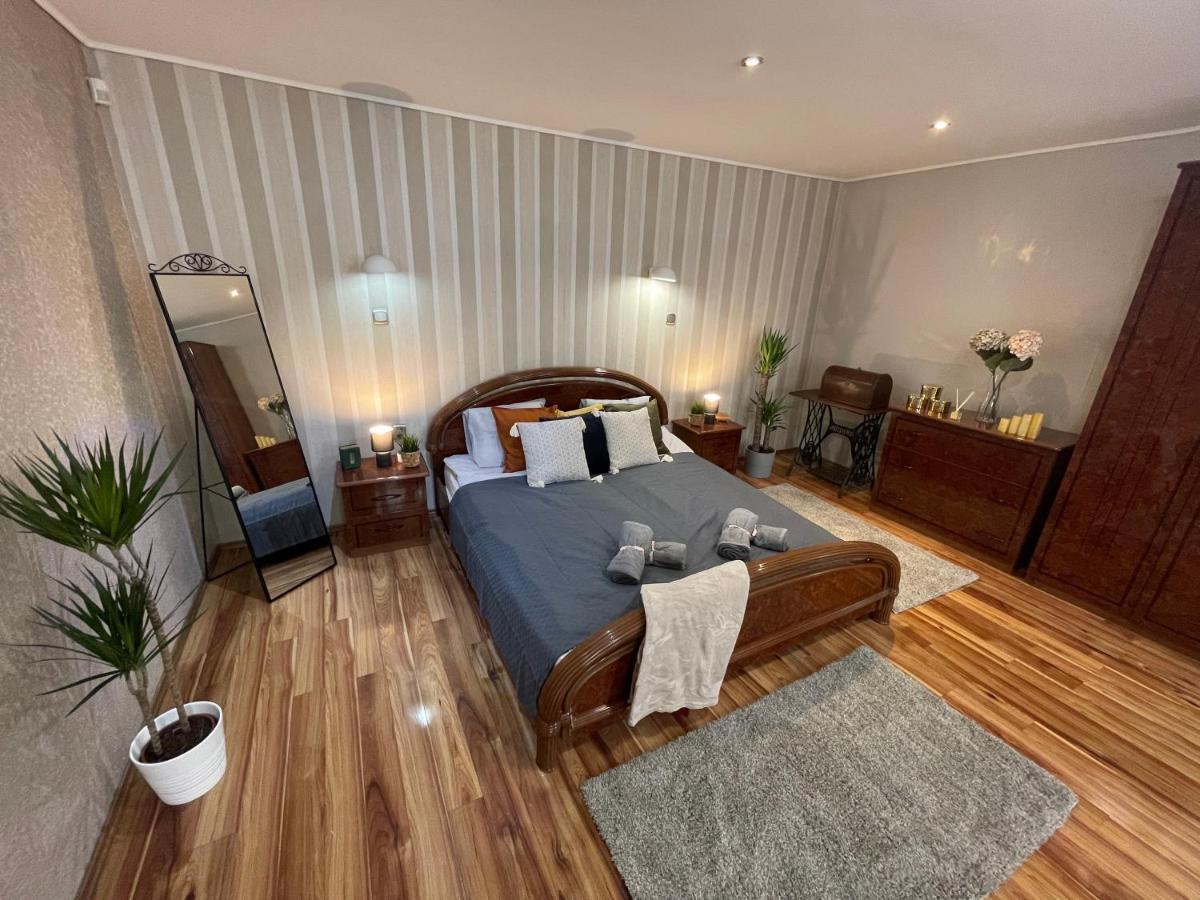 Vintage Home In The Heart Of The City Budapest Extérieur photo